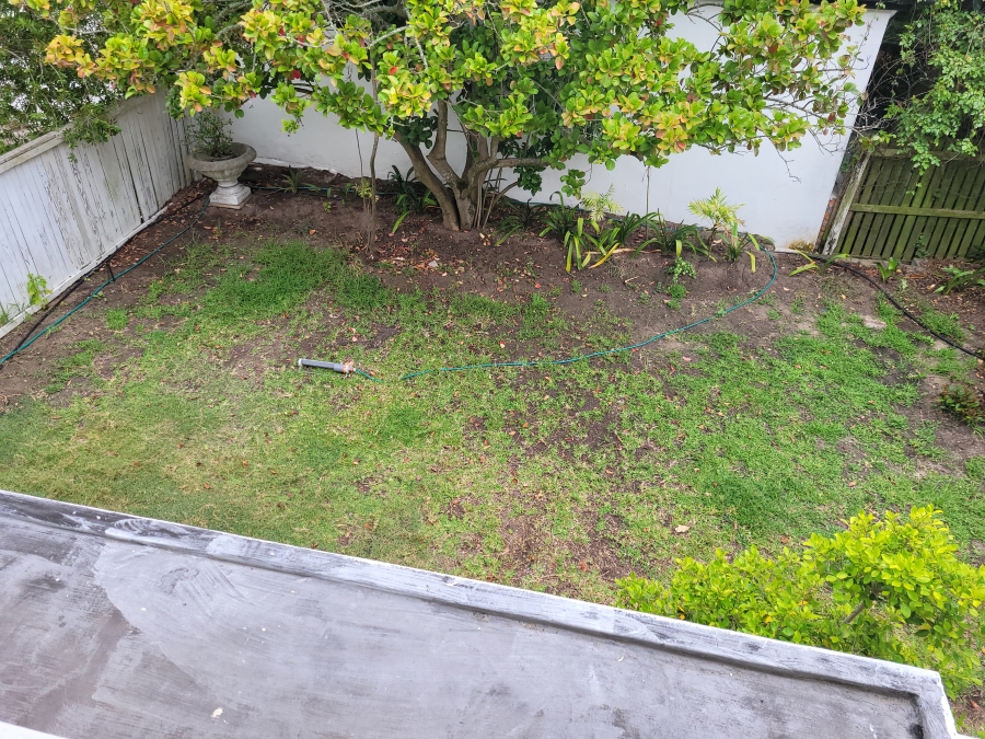 To Let 3 Bedroom Property for Rent in Wynberg Upper Western Cape